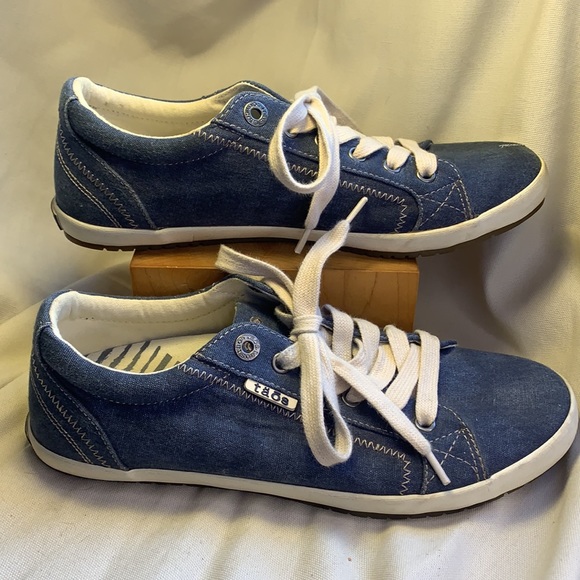 Taos denim jean almost NEW sneakers worn once! EUC - Picture 5 of 16